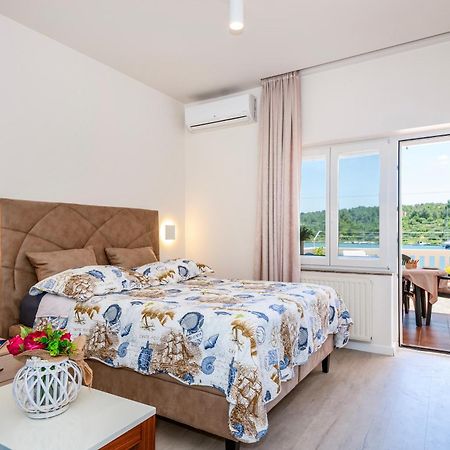 Apartment Bilice Beach Buitenkant foto