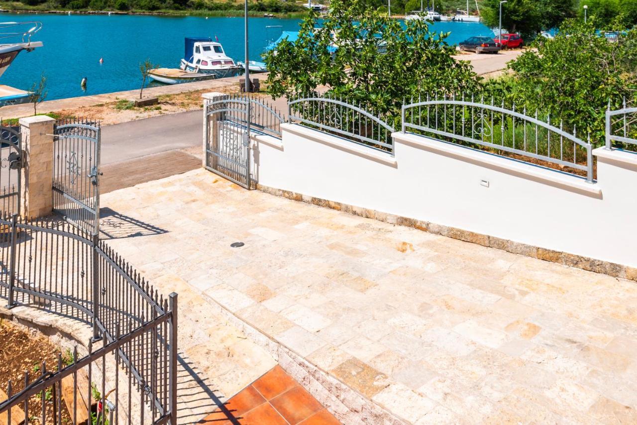 Apartment Bilice Beach Buitenkant foto