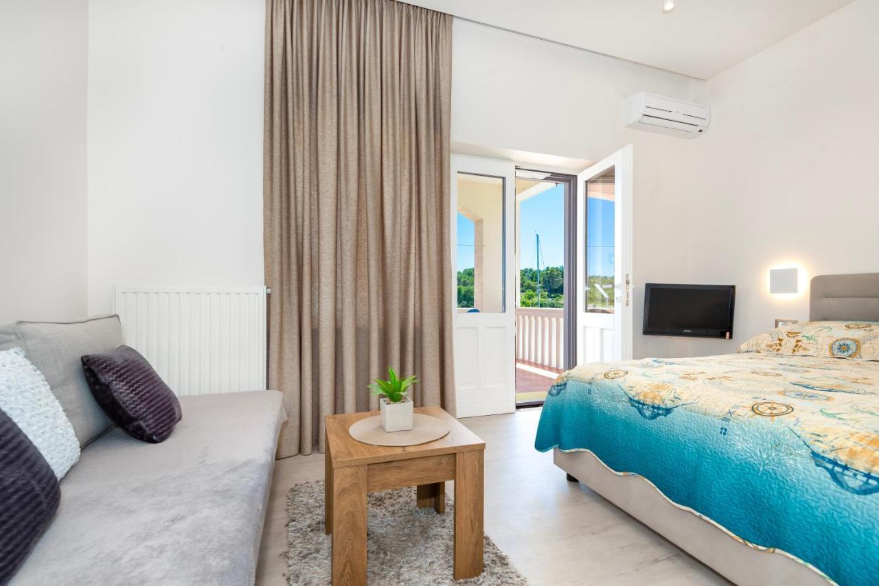 Apartment Bilice Beach Buitenkant foto