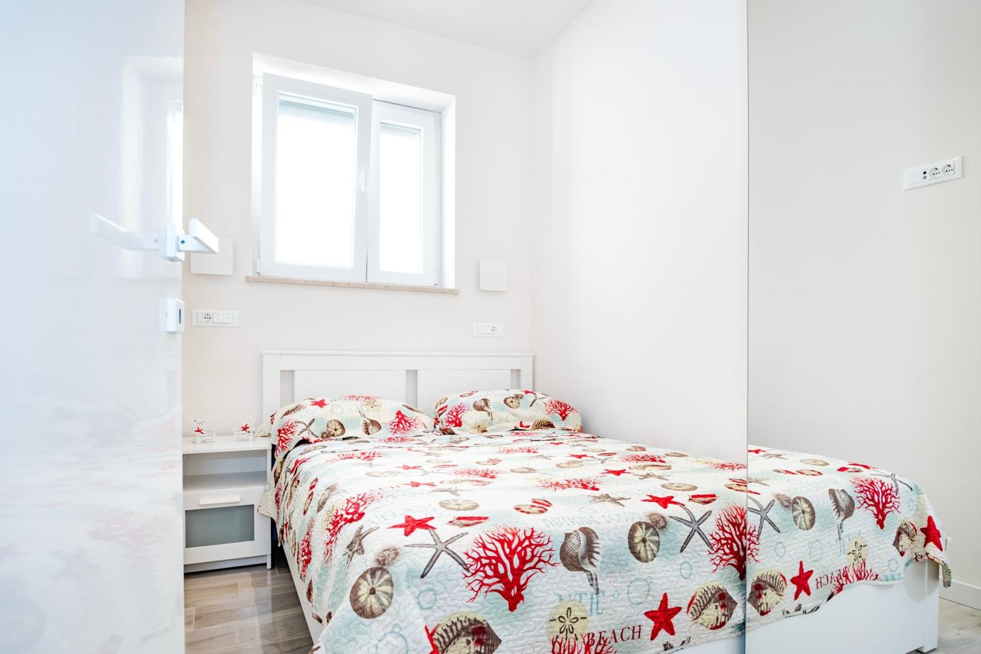 Apartment Bilice Beach Buitenkant foto