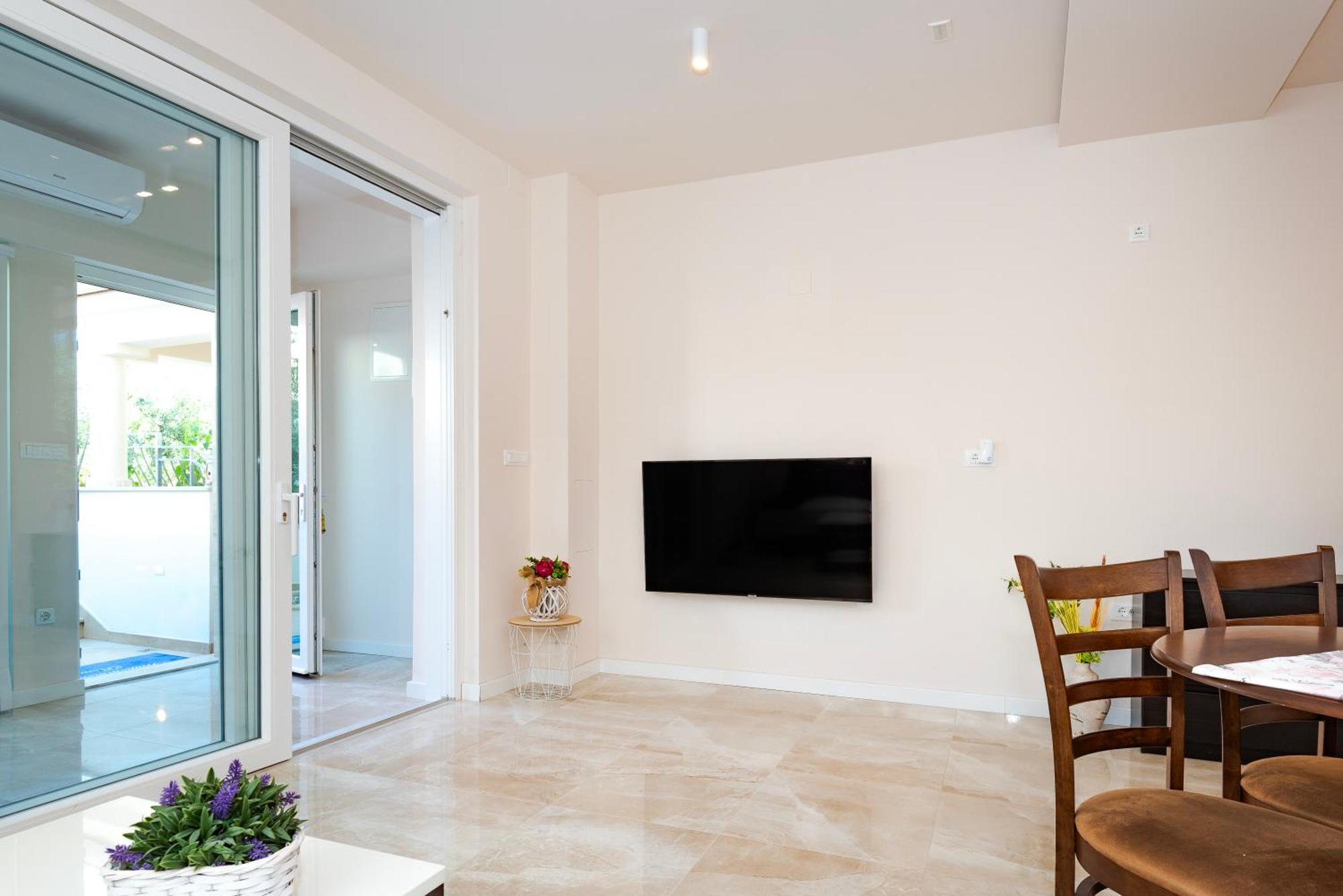 Apartment Bilice Beach Buitenkant foto