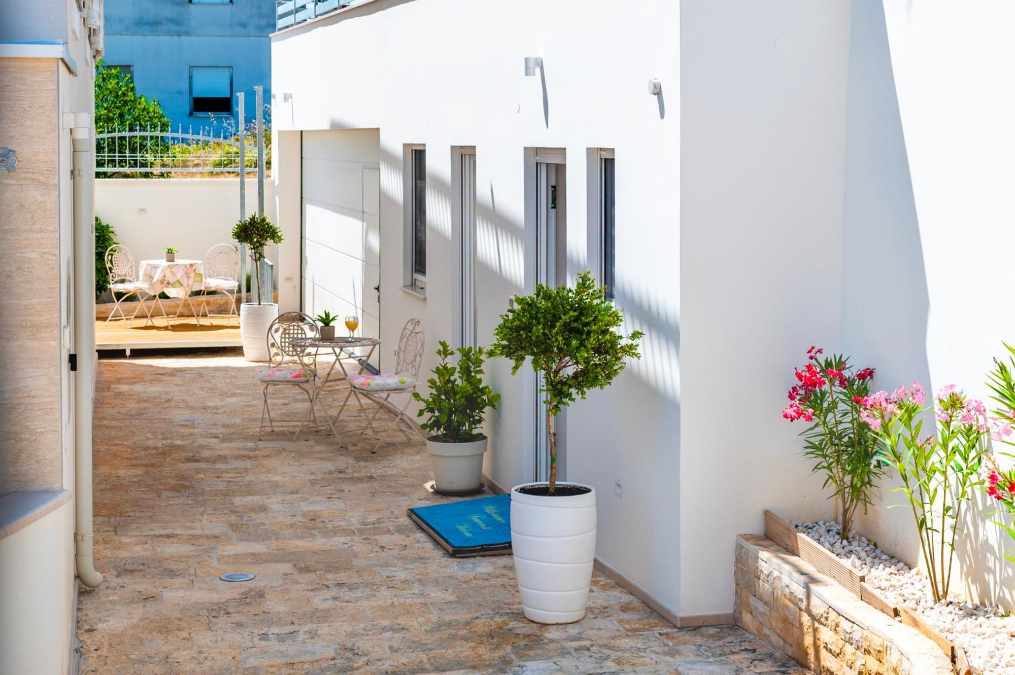 Apartment Bilice Beach Buitenkant foto